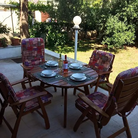 Ceder Apartament *
